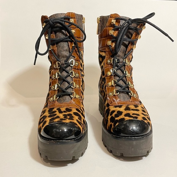 Michael Kors Khloe Lug Sole Combat Boot in sz 7.5US - Picture 3 of 14